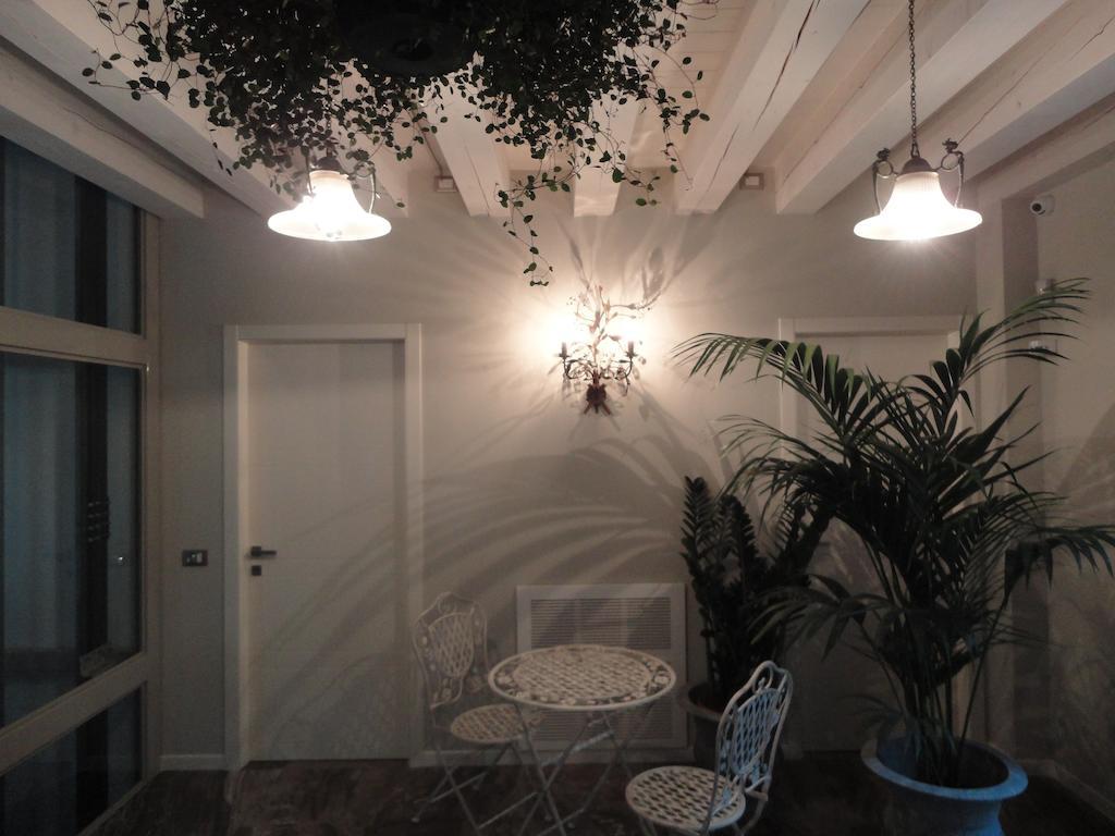 Corte Merighi Charming Rooms Верона Номер фото