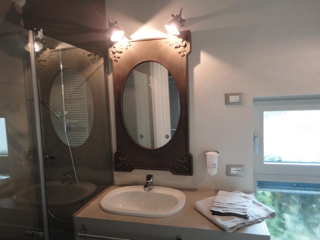 Corte Merighi Charming Rooms Верона Номер фото