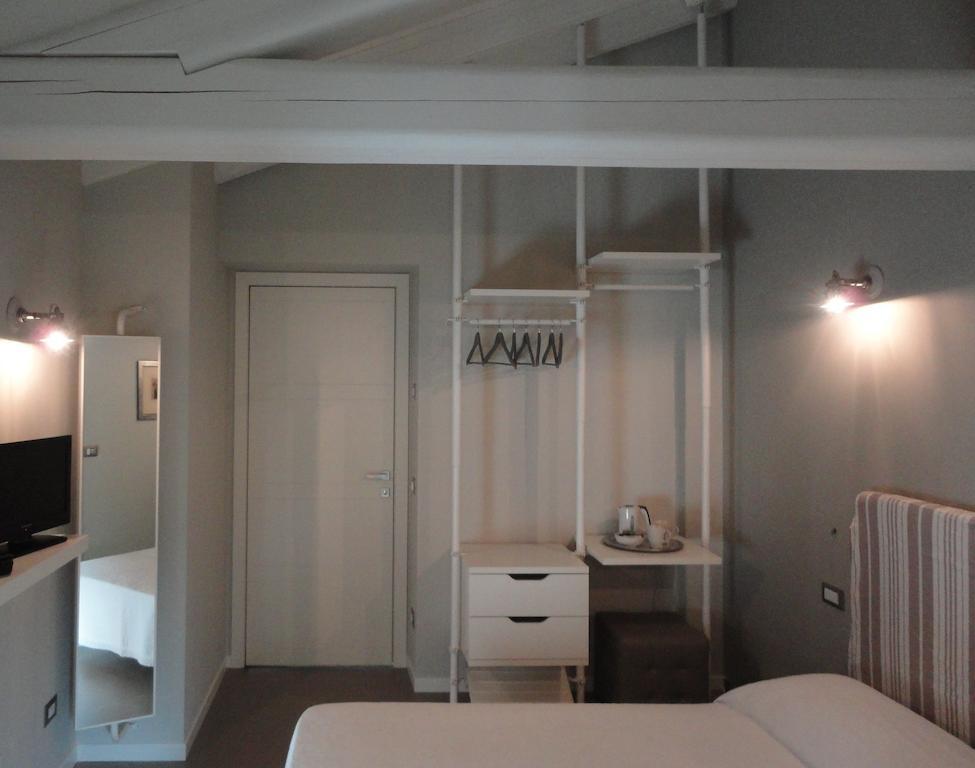 Corte Merighi Charming Rooms Верона Номер фото