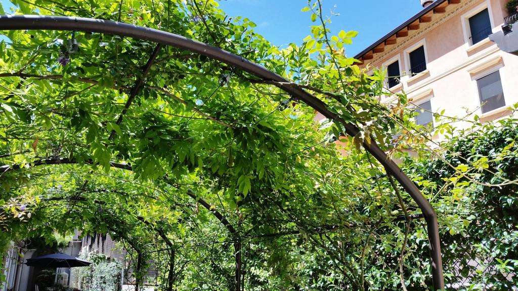 Corte Merighi Charming Rooms Верона Екстер'єр фото